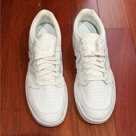 New Balance Men's Cream Sneakers - Picture 2 of 3